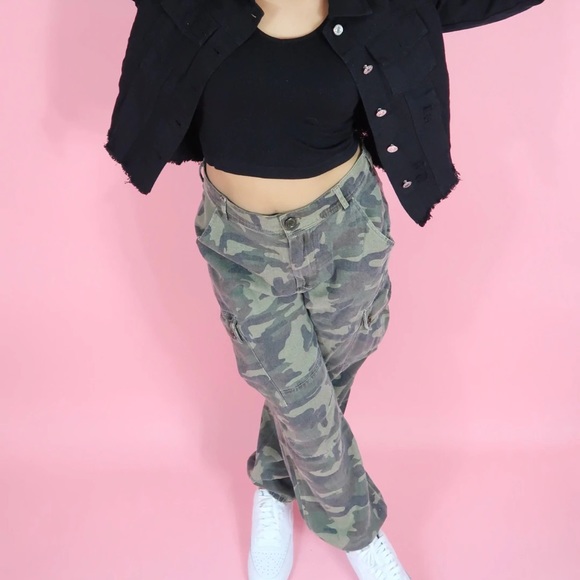 Aaliyah Cargo Pants - Picture 2 of 5